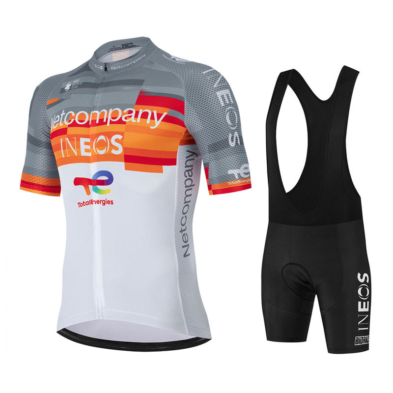 Ineos Nieuwe Pro Team 2026 Wie - Mountain Biking Uniform recensie en prijs